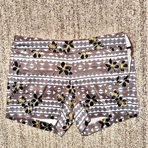 J. Crew Women's Stretch Hawaiian Print Flat Front Chino Shorts Brown Size 8 - Picture 5 of 8